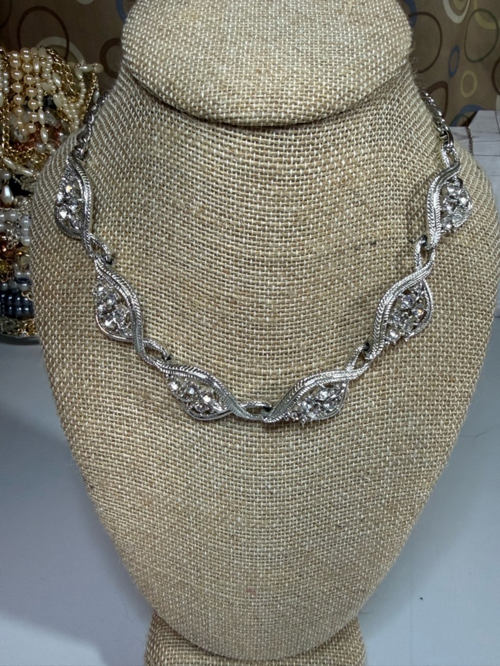 Vintage Silver Crystal Leaf-Link Necklace for Women V1